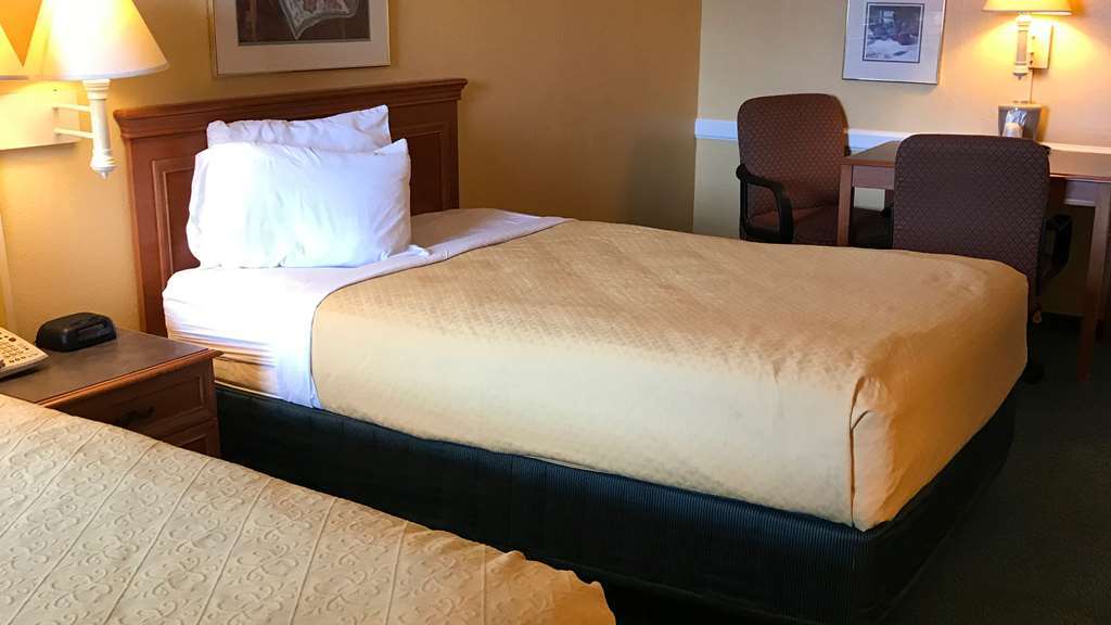 המפטון Quality Inn חדר תמונה