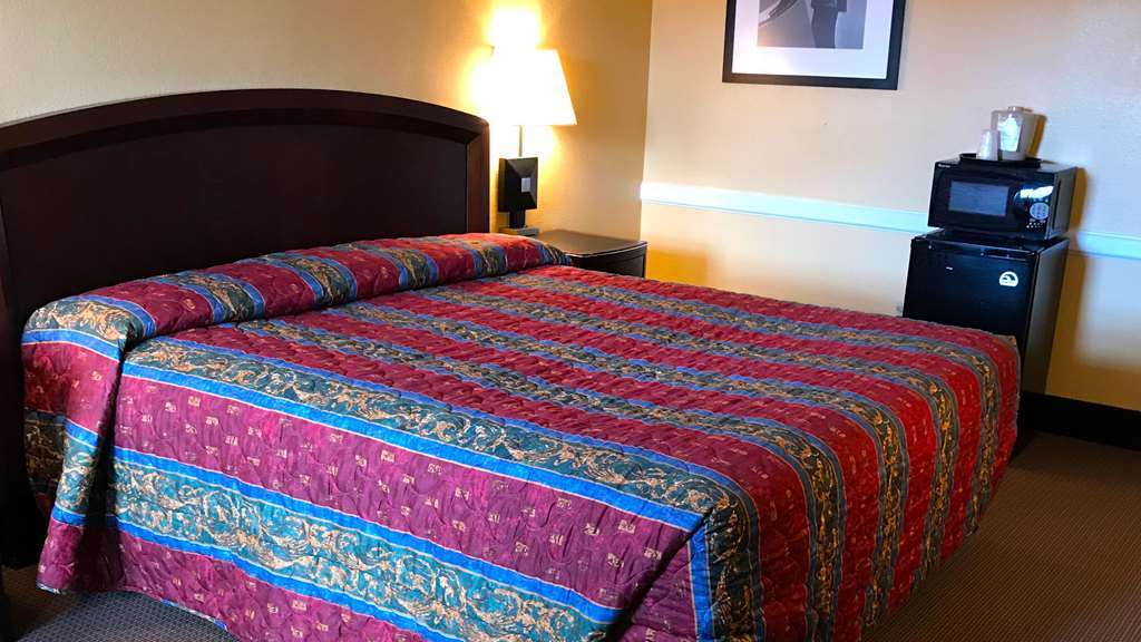 המפטון Quality Inn חדר תמונה